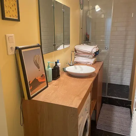 דירה Spatious Charming Parisian Flat *