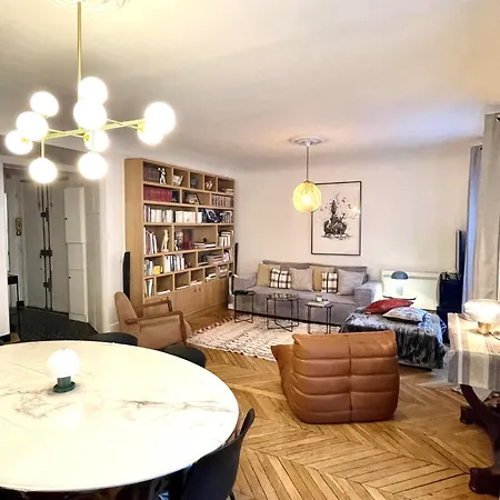 Daire Le Marais & Large Big Spacious Charming Parisian Flat Paris