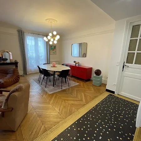 Le Marais & Large Big Spacious Charming Parisian Flat
