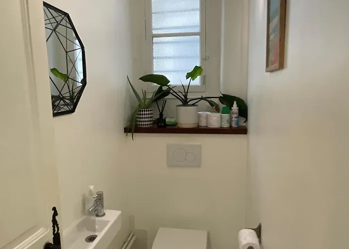 Le Marais & Large Big Spacious Charming Parisian Flat Daire *