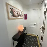 Le Marais & Large Big Spacious Charming Parisian Flat Appartement