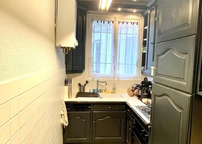 Le Marais & Large Big Spacious Charming Parisian Flat Appartement