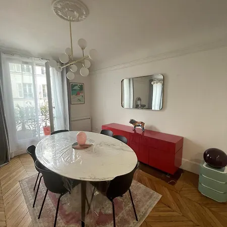 Le Marais & Large Big Spacious Charming Parisian Flat